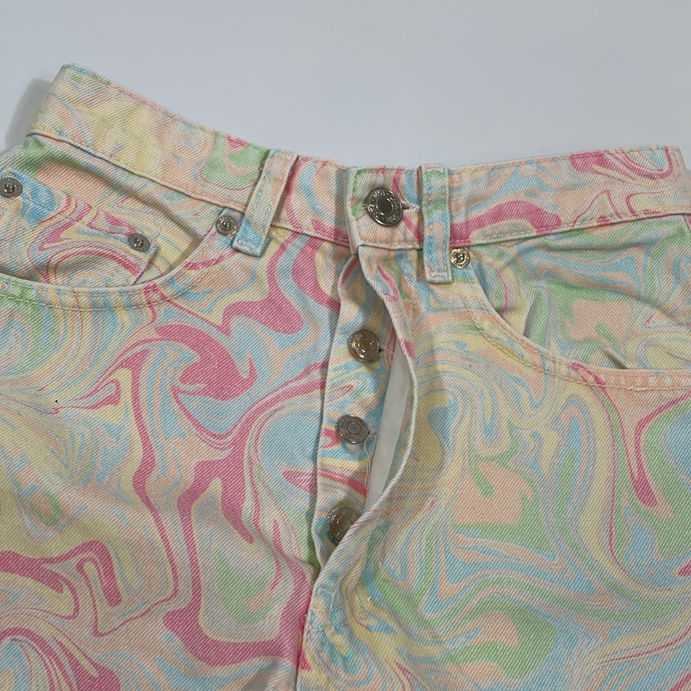 Zara Jean Shorts Size 2 NWOT Colorful Swirl Print Denim High Rise - Picture 5 of 11